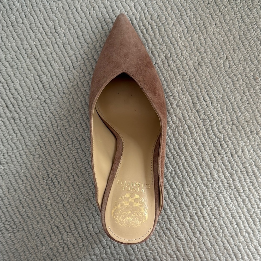 Vince Camuto Tan Mules Sleek Pointed-Toe Design